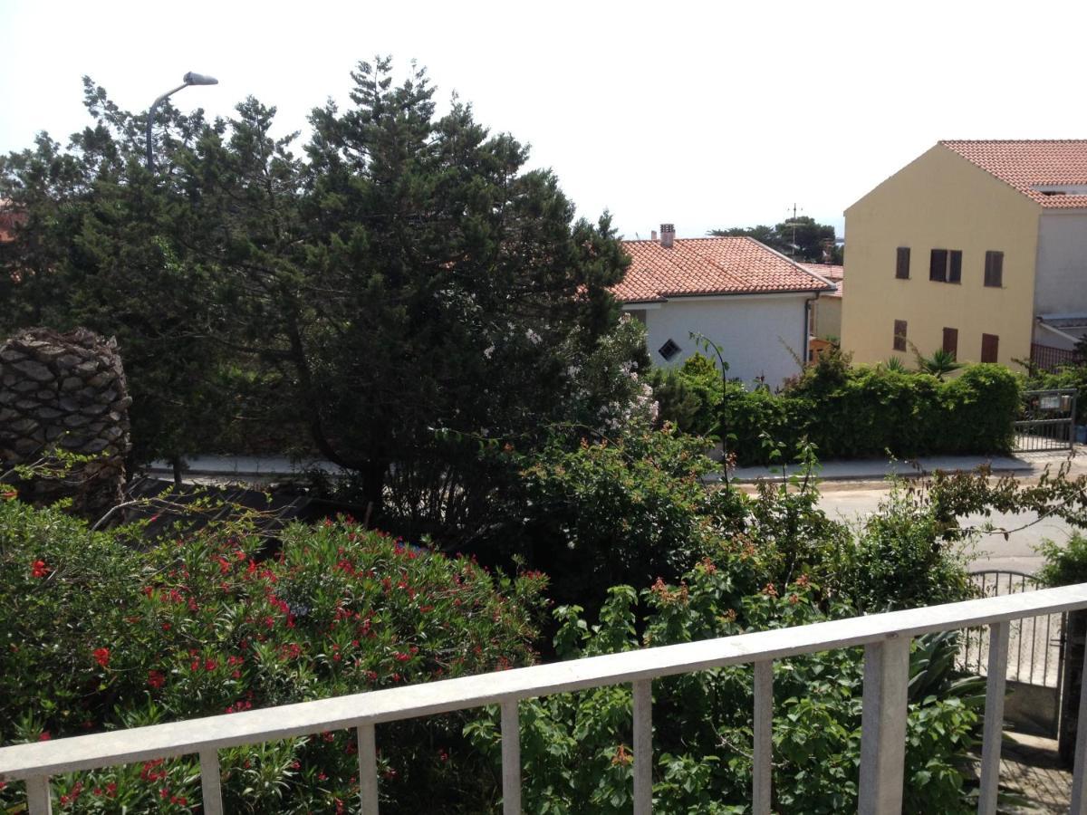 Bed and Breakfast Il Ginepro Di Стинтино Экстерьер фото