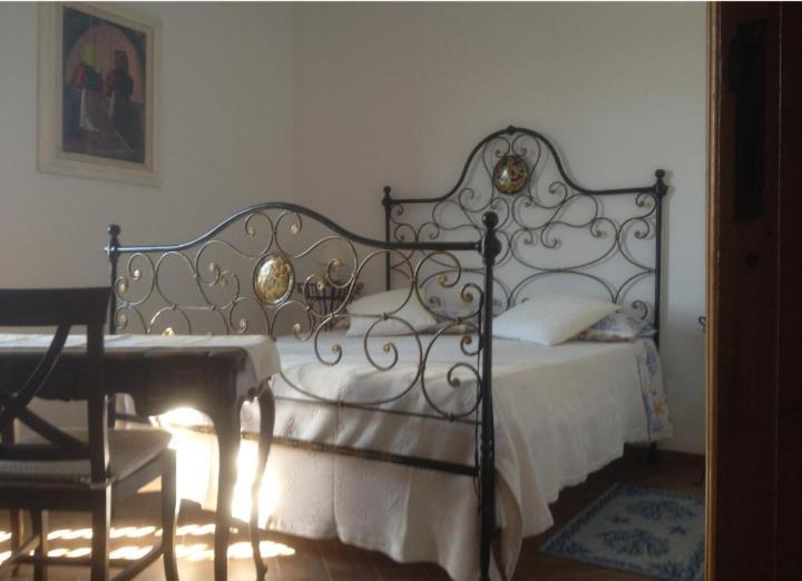 Bed and Breakfast Il Ginepro Di Стинтино Экстерьер фото